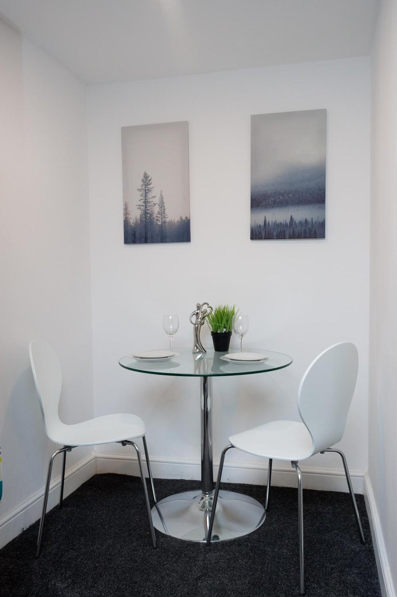 Carter House Apartments.....6 Beds In 3 Bedrooms Leeds  Rom bilde